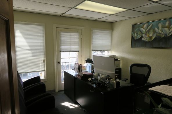 Walnut Hill Center: 185 N Hill Ave, Pasadena, CA 91106